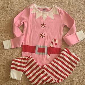 🎄 Girls size 10 pj's